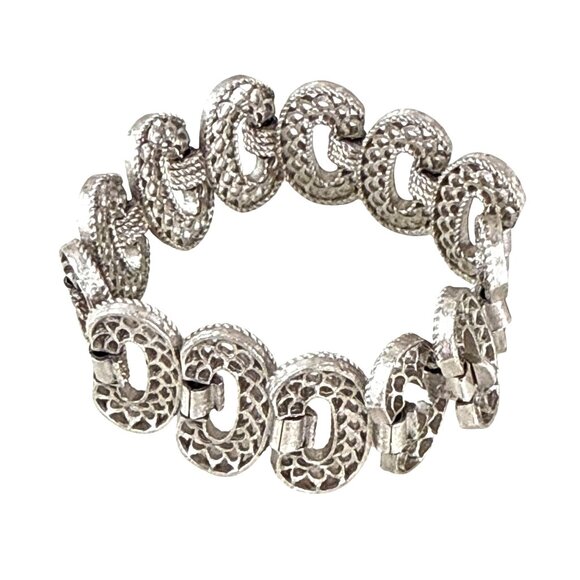 Vintage Crown Trifari Silver Tone Link Bracelet Textured Oval Design 7.5" - Picture 4 of 8